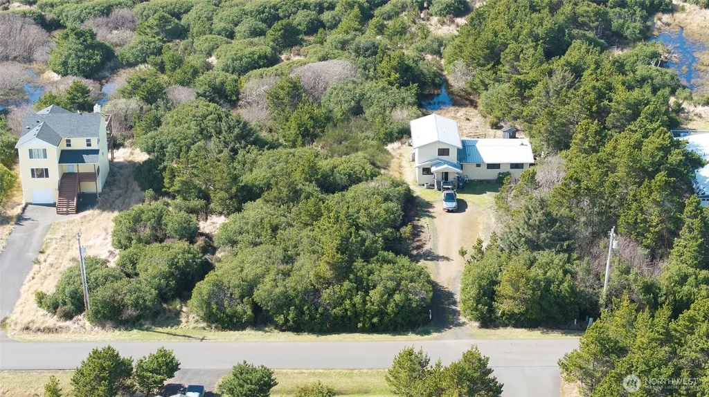 749 S Sand Dune Avenue SW Ocean Shores WA 98569