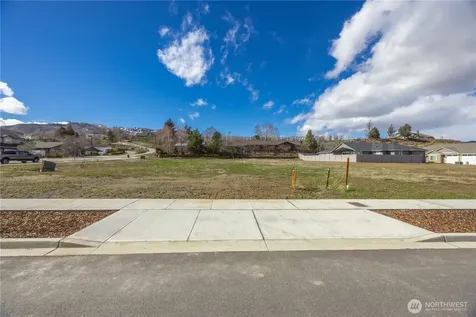 2132 N Western Avenue Wenatchee WA 98801