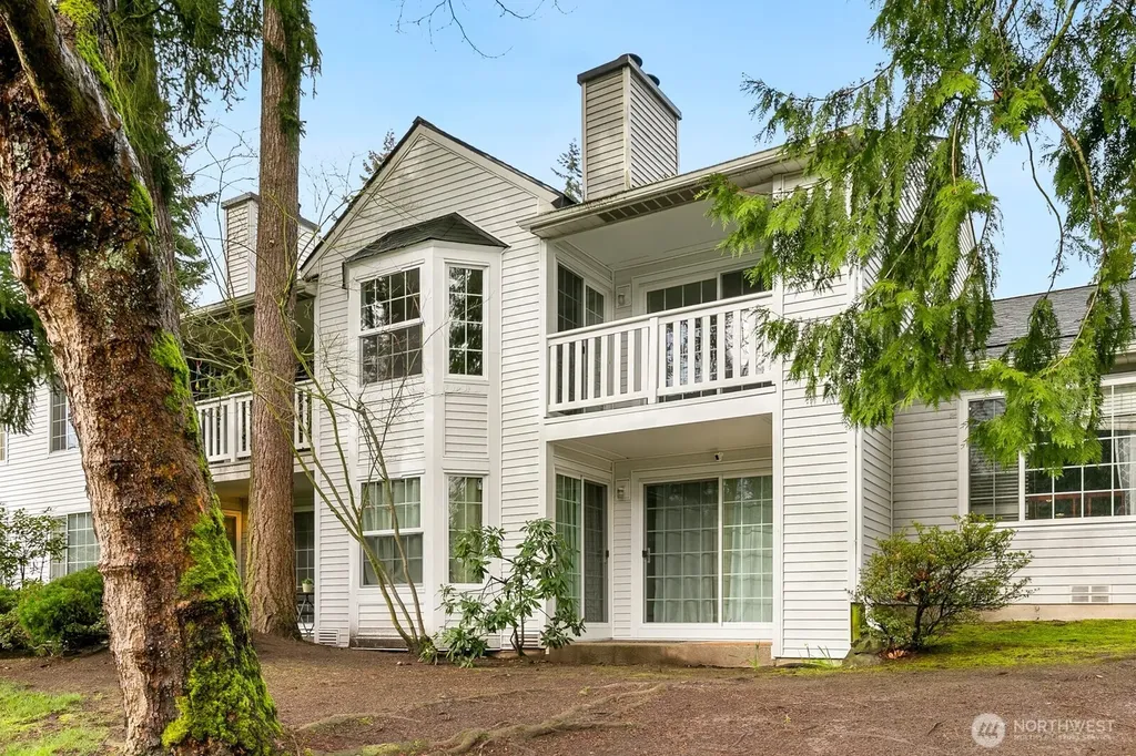 12389 SE 41st Lane Bellevue WA 98006