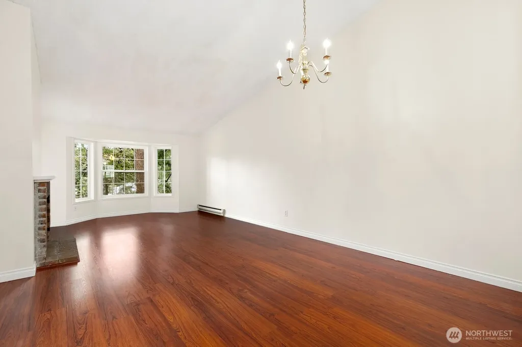12389 SE 41st Lane Bellevue WA 98006