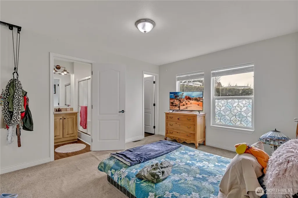 18054 36th Avenue S Seatac WA 98188