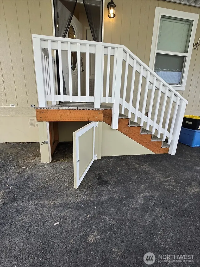 18054 36th Avenue S Seatac WA 98188