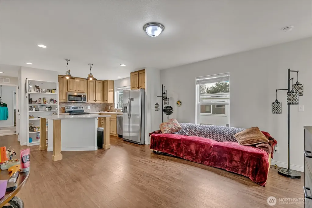 18054 36th Avenue S Seatac WA 98188