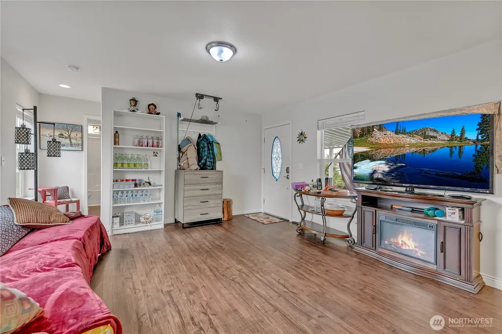 18054 36th Avenue S Seatac WA 98188