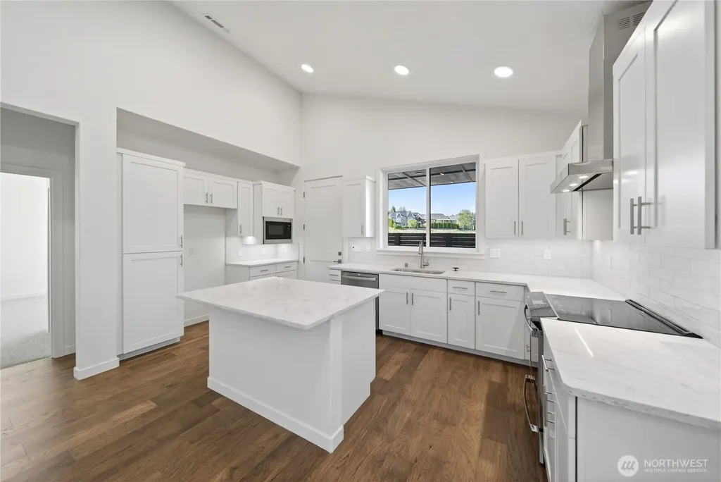 683 SE Quail Run College Place WA 99324