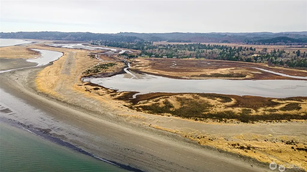 2680 Sunset Lane Tokeland WA 98590