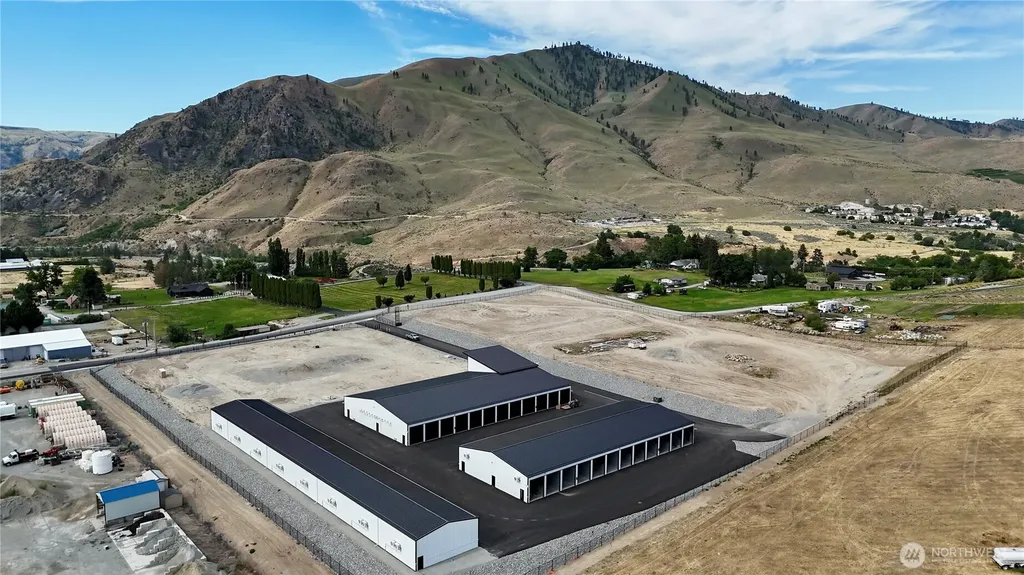 73 E Shop Avenue Chelan WA 98816