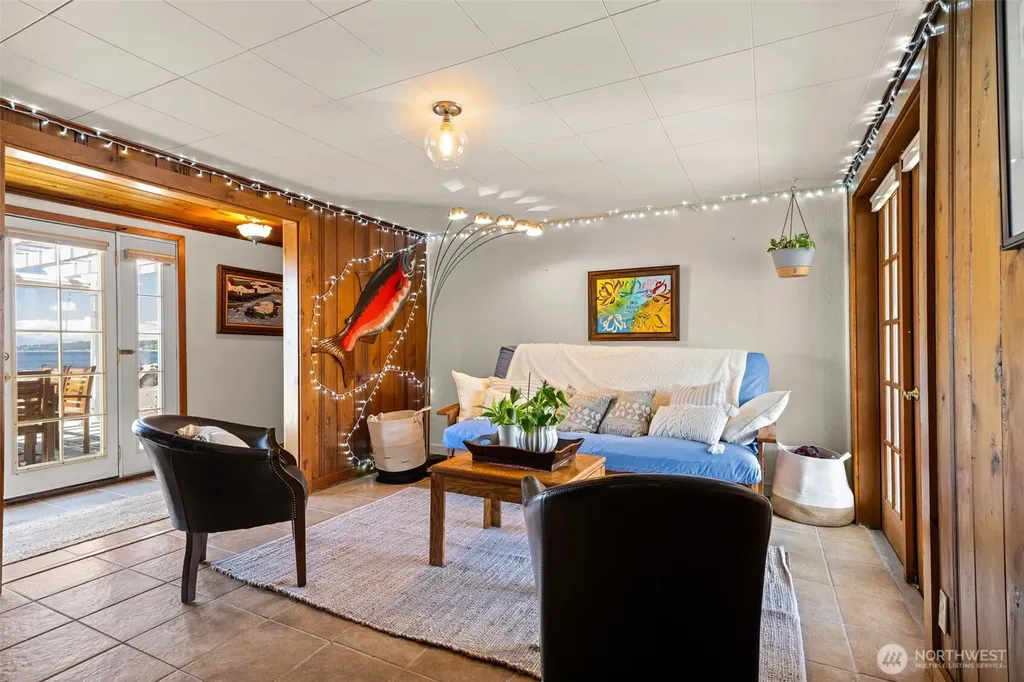2423 Day Island Boulevard W University Place WA 98466