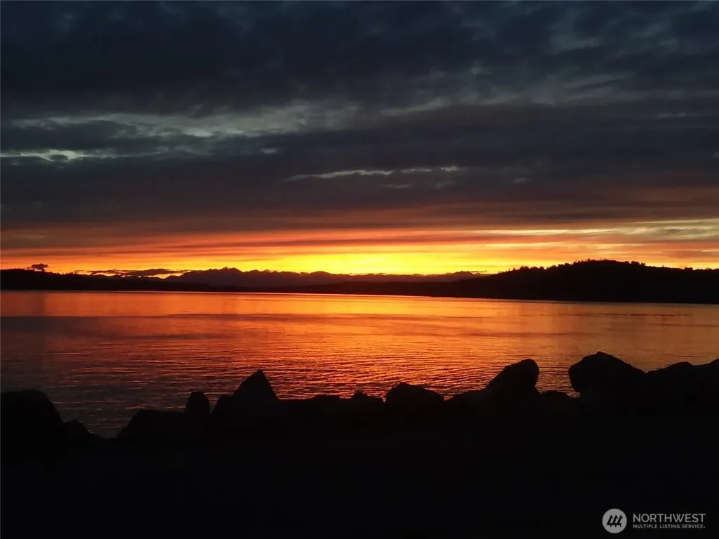 2423 Day Island Boulevard W University Place WA 98466