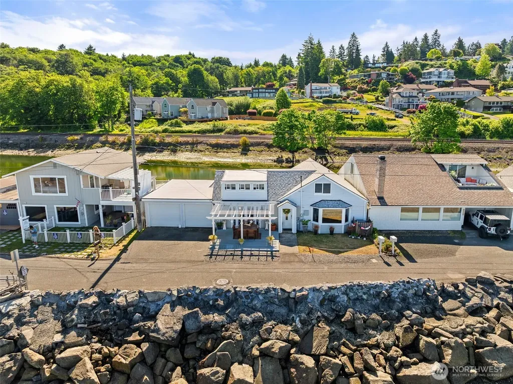 2423 Day Island Boulevard W University Place WA 98466