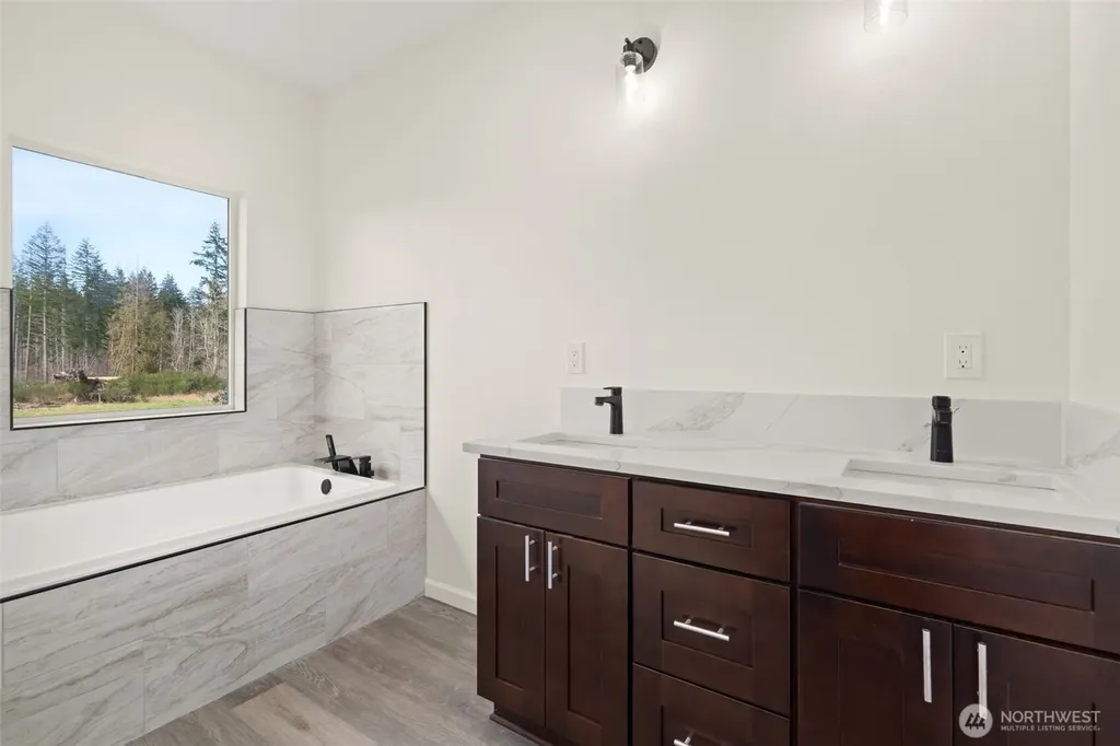 107 Winwood Lane Winlock WA 98596