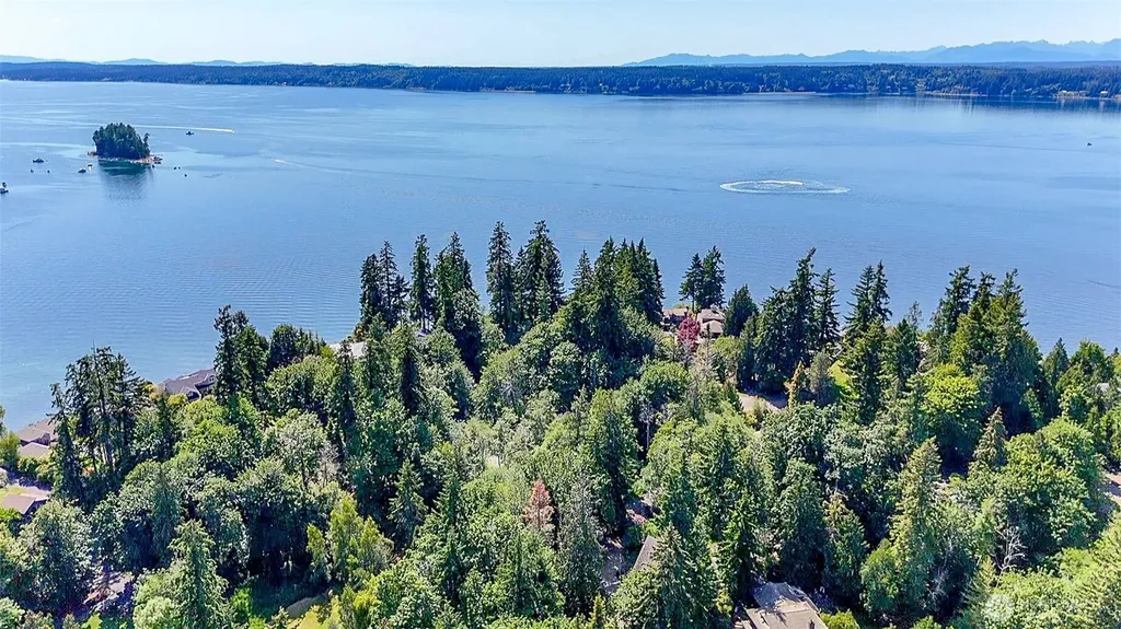 44 Raft Island Drive NW Gig Harbor WA 98335