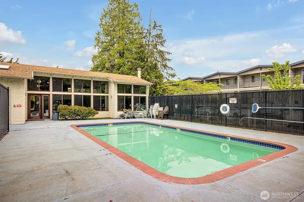 1220 SW 132nd Lane Burien WA 98146