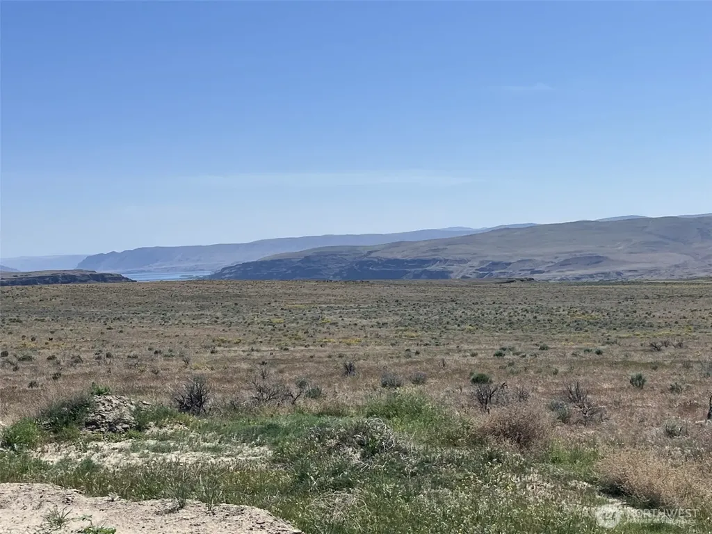 23290 SW Sage Loop Quincy WA 98848