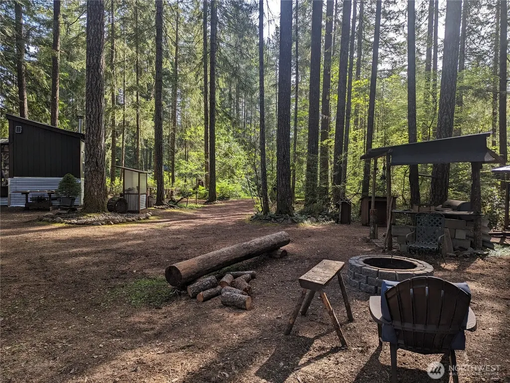 390 N Duckabush Drive W Hoodsport WA 98548