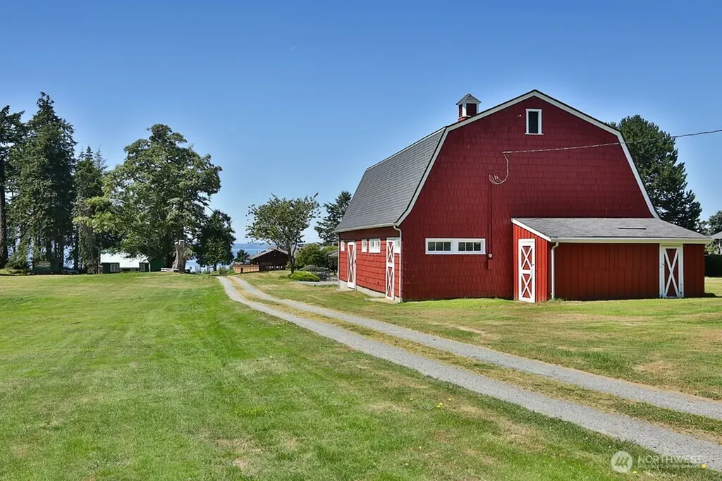 364 Gramayre Road Coupeville WA 98239