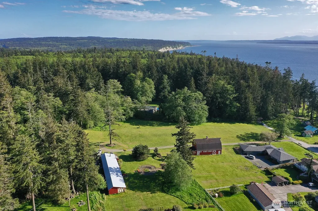 364 Gramayre Road Coupeville WA 98239