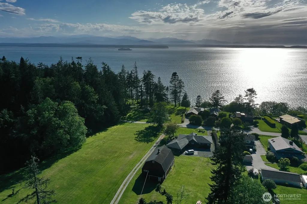 364 Gramayre Road Coupeville WA 98239