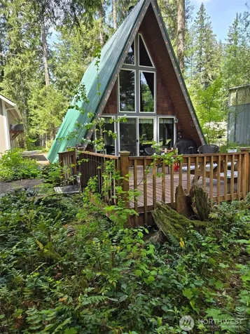 411 N Duckabush Drive E Hoodsport WA 98548