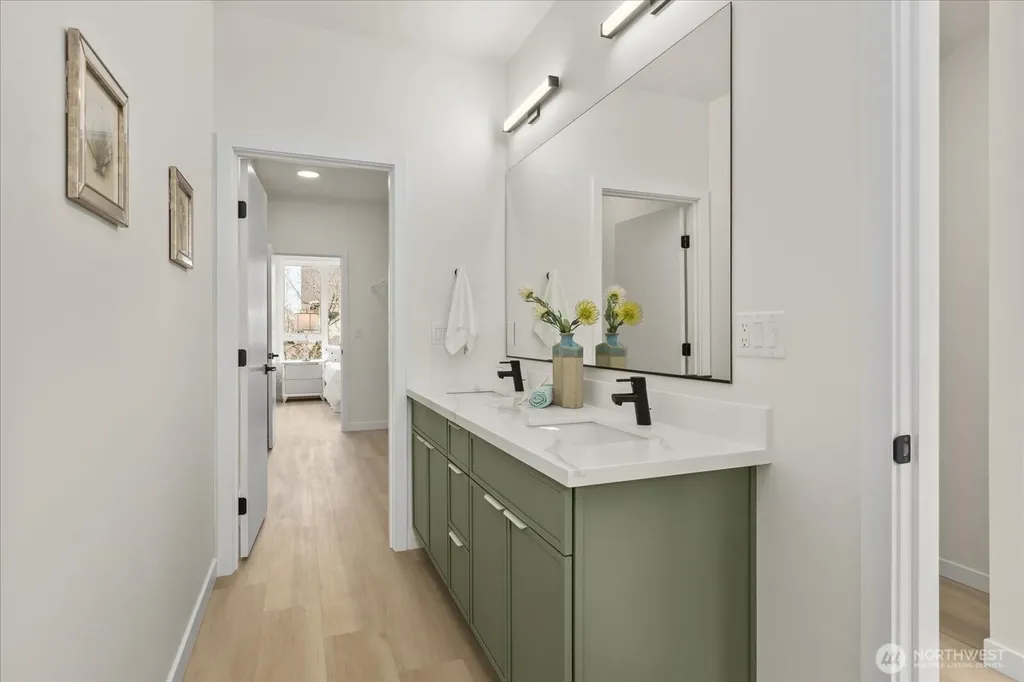 259 E Louisa Street Seattle WA 98102
