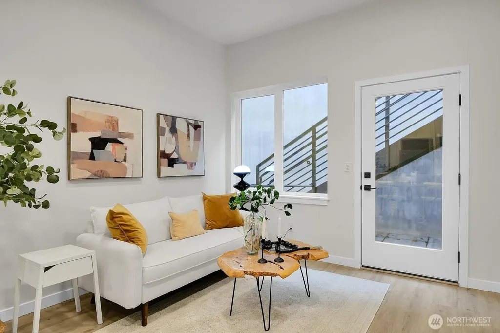 259 E Louisa Street Seattle WA 98102