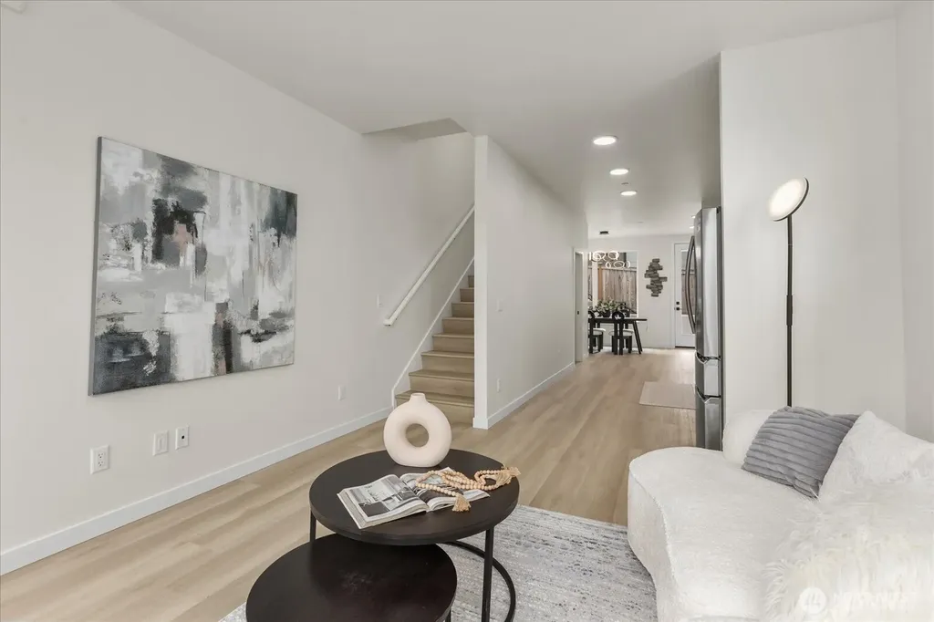 259 E Louisa Street Seattle WA 98102