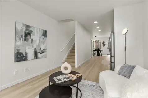 259 E Louisa Street Seattle WA 98102