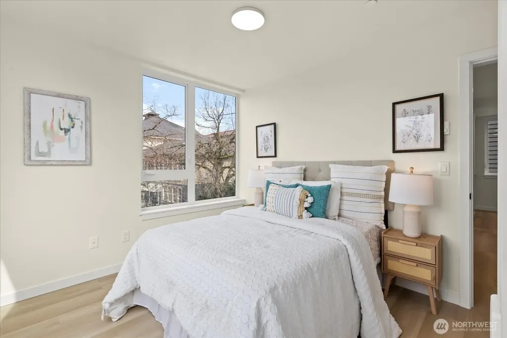 2372 Franklin Avenue E Seattle WA 98102