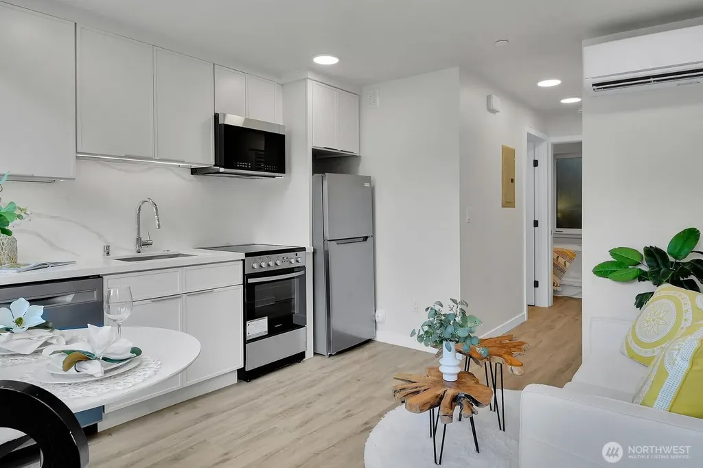 2372 Franklin Avenue E Seattle WA 98102