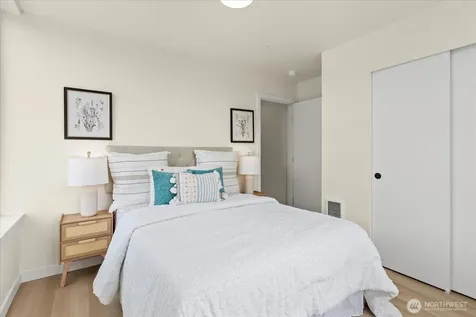 2372 Franklin Avenue E Seattle WA 98102