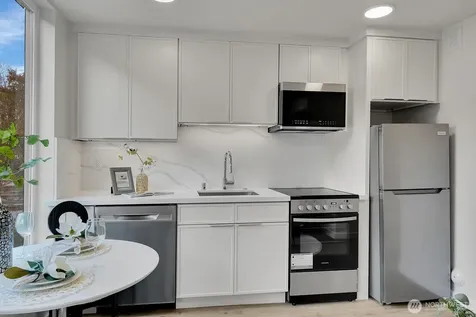 2372 Franklin Avenue E Seattle WA 98102