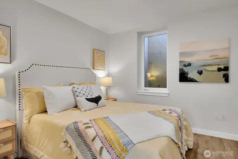 2372 Franklin Avenue E Seattle WA 98102