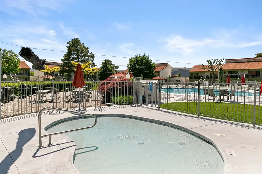 8903 Crescent Bar Road NW Quincy WA 98848