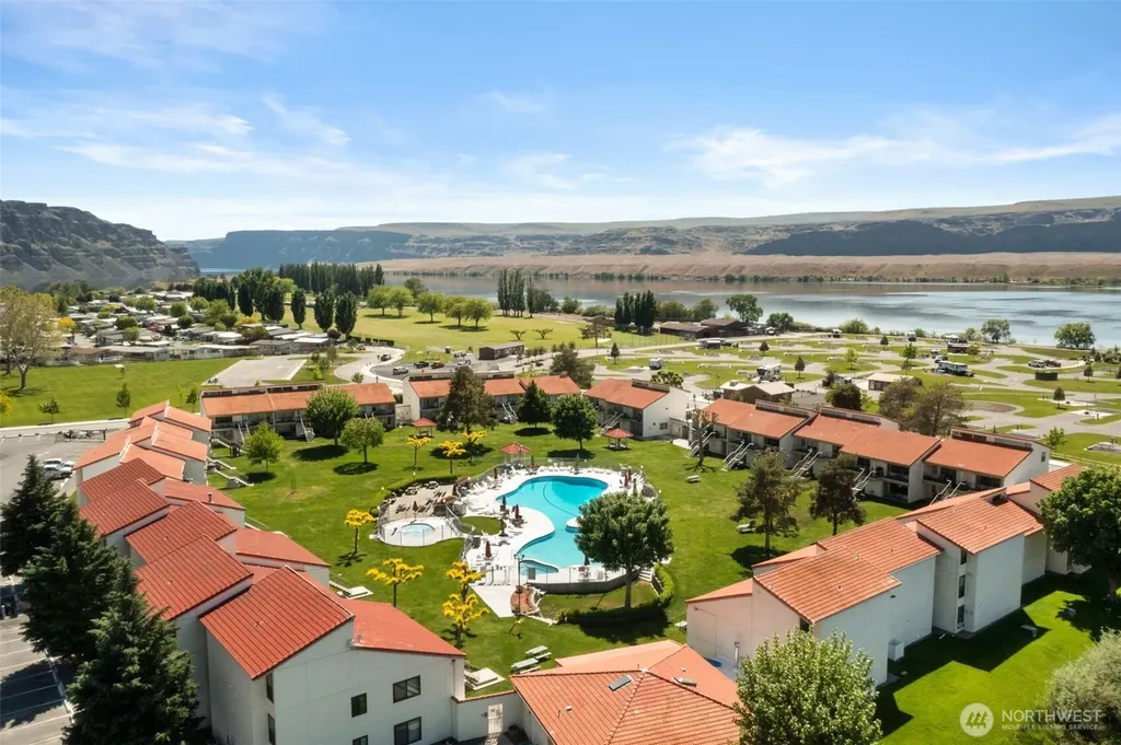 8903 Crescent Bar Road NW Quincy WA 98848