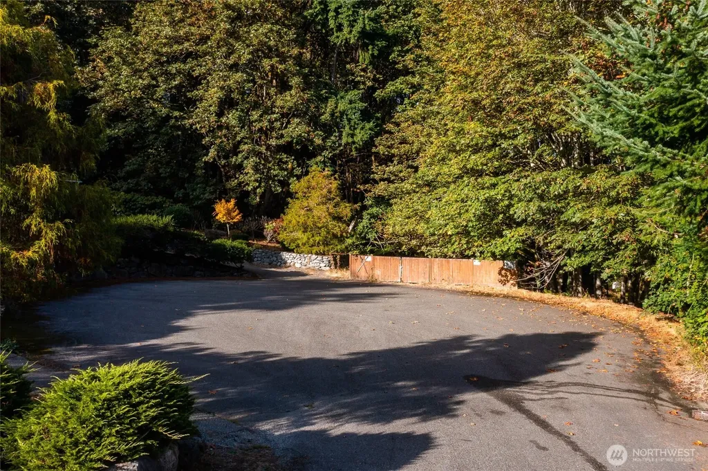 12511 Hallstrom Dr NW Drive NW Gig Harbor WA 98332