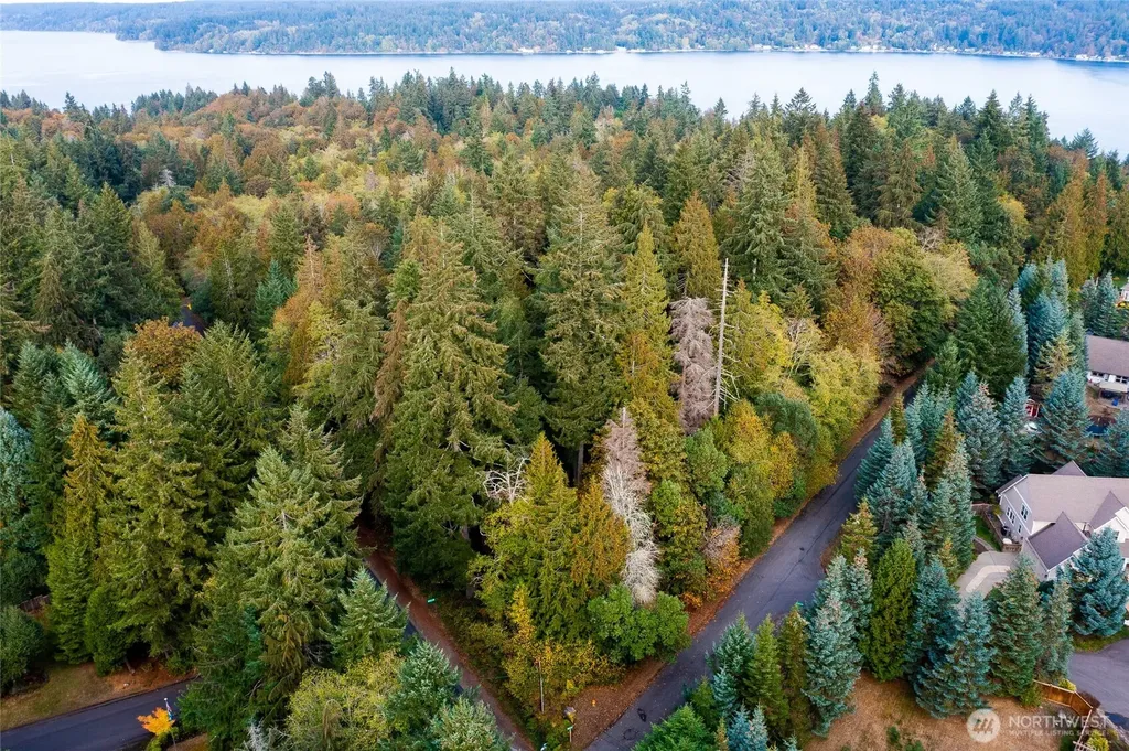 12511 Hallstrom Dr NW Drive NW Gig Harbor WA 98332