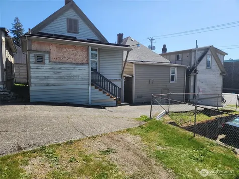 1637 Center Street Tacoma WA 98409