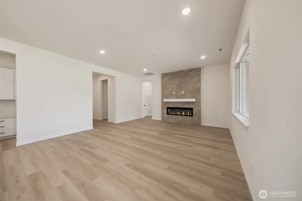 936 Lucas Avenue Buckley WA 98321