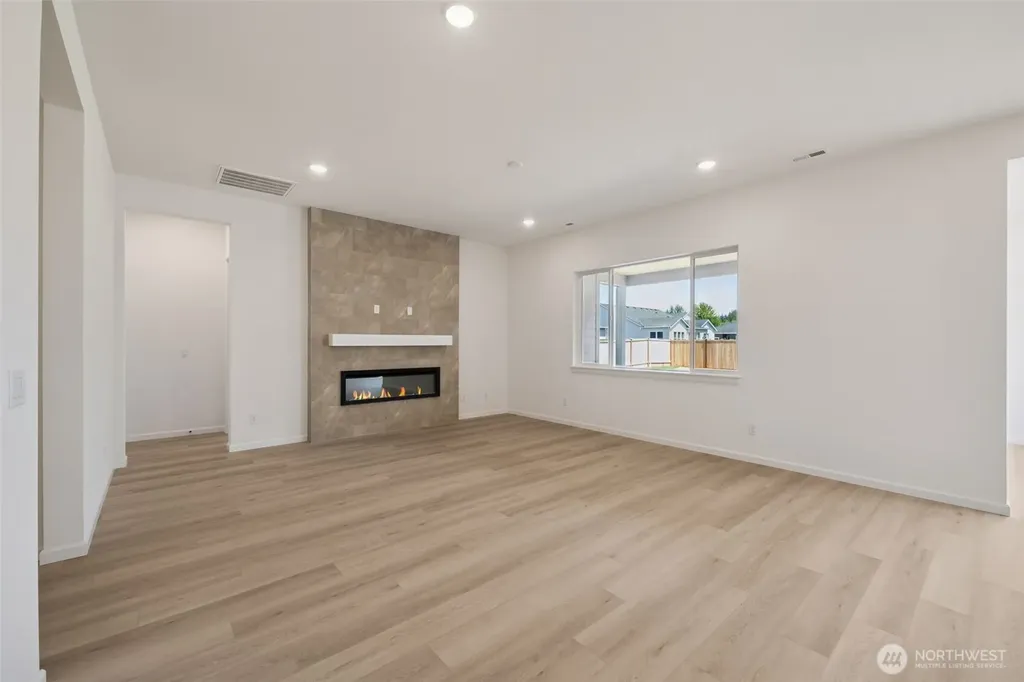 936 Lucas Avenue Buckley WA 98321