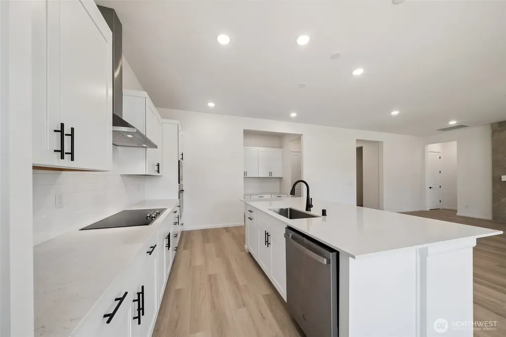 936 Lucas Avenue Buckley WA 98321