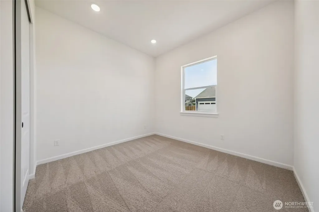 936 Lucas Avenue Buckley WA 98321
