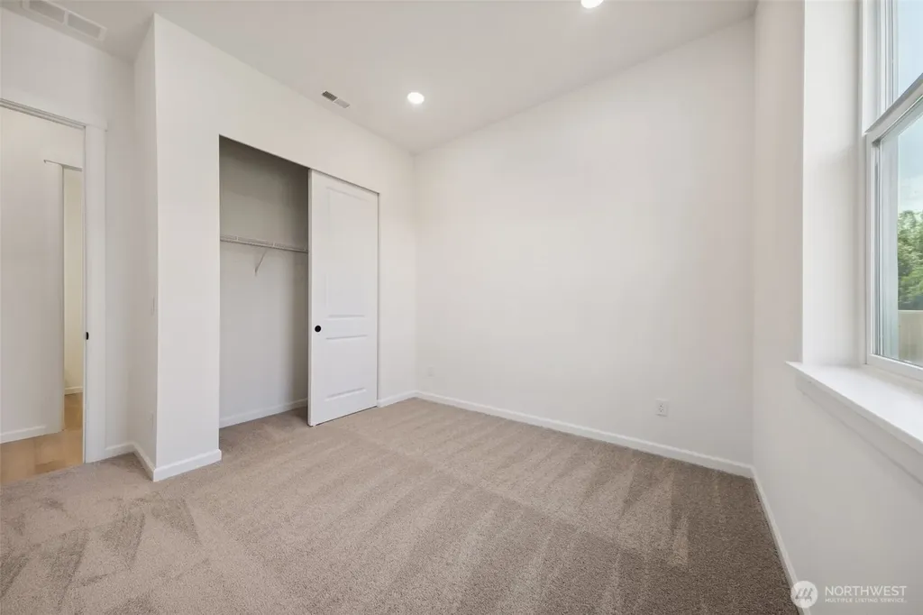 936 Lucas Avenue Buckley WA 98321
