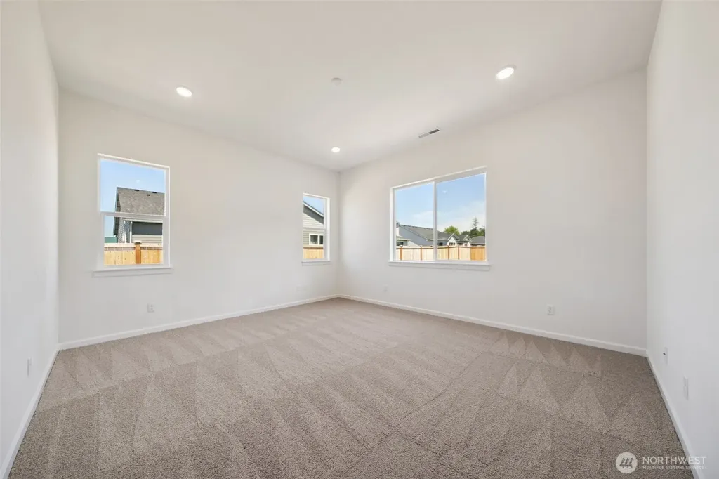 936 Lucas Avenue Buckley WA 98321