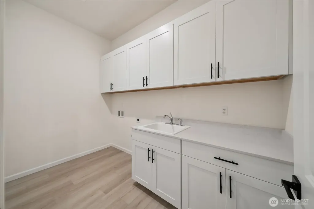 936 Lucas Avenue Buckley WA 98321