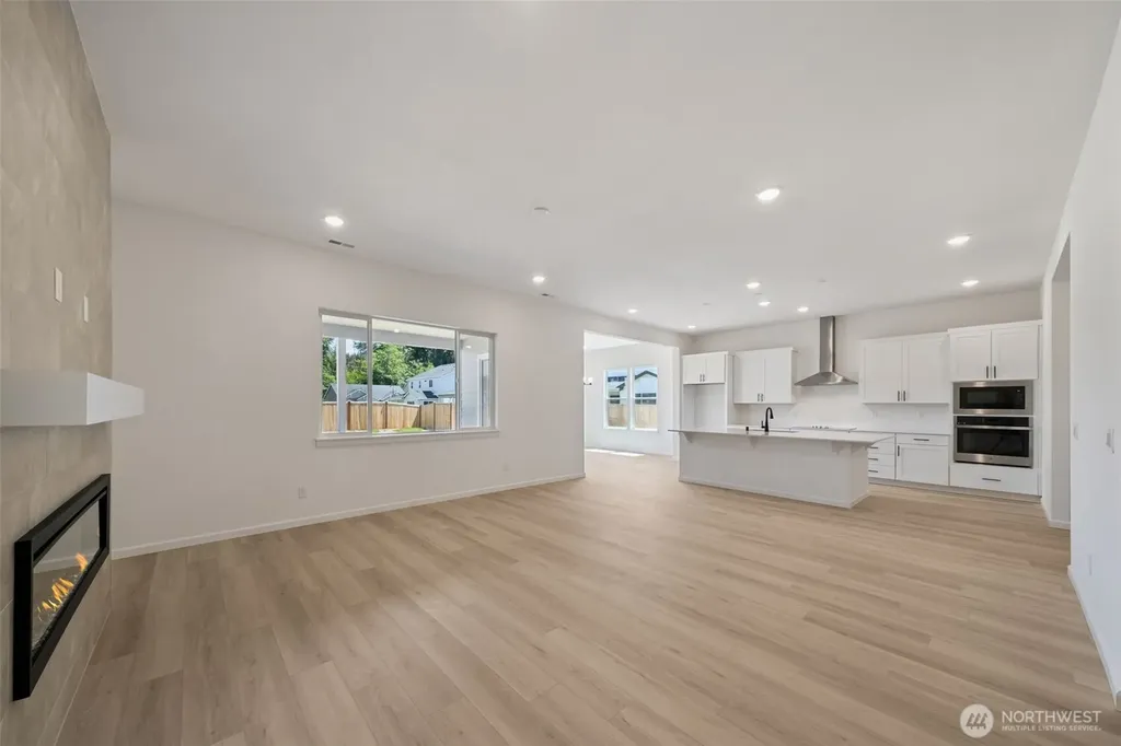936 Lucas Avenue Buckley WA 98321
