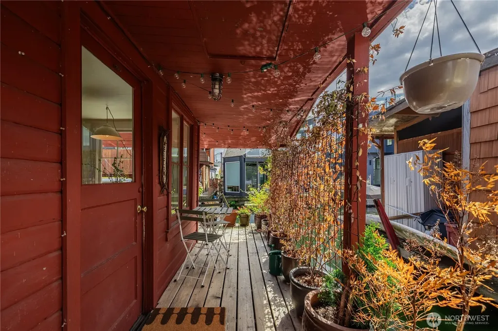 2035 Fairview Avenue E Seattle WA 98102