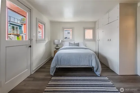 2035 Fairview Avenue E Seattle WA 98102