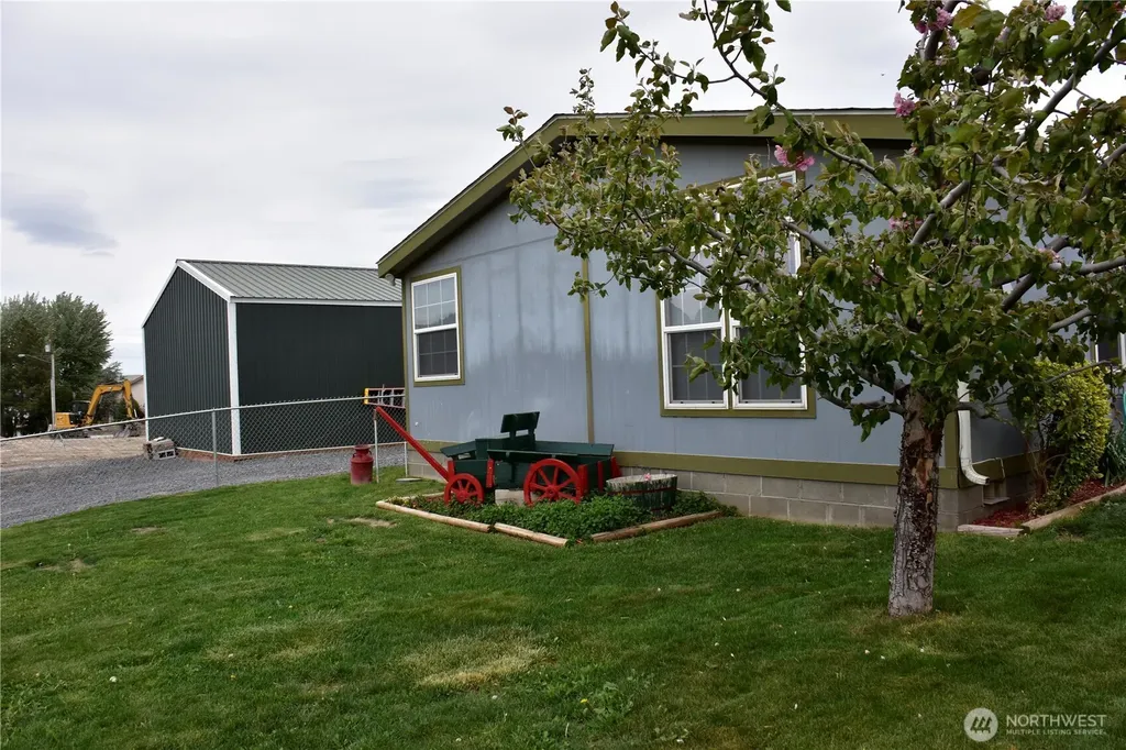 330 N Juniper Street Soap Lake WA 98851