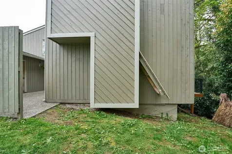 10822 SE 260th Street Kent WA 98030