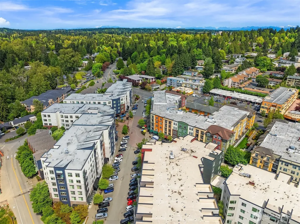 9833 NE 120th Place Kirkland WA 98034